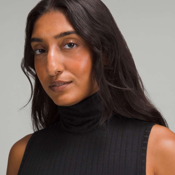 Lululemon Ribbed Wool Turtleneck Sleeveless Bodysuit (Size XS) in Black - Picture 2 of 9